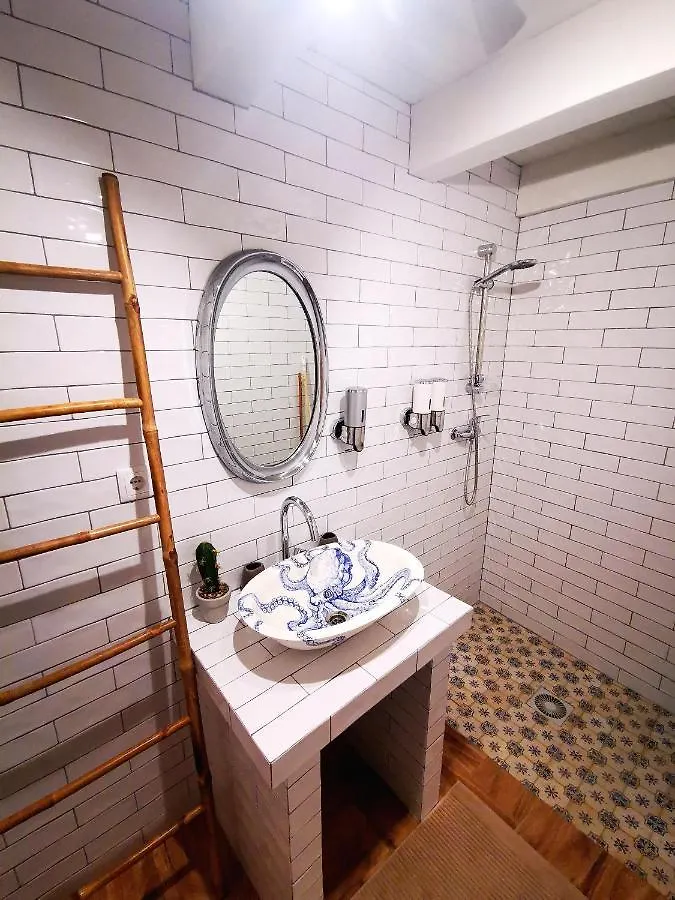 Vida A Portuguesa: Charming Portuguese-Style Apartment Portimao