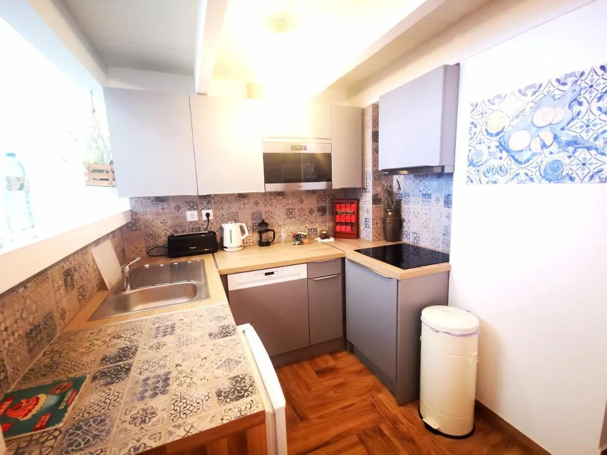 Vida A Portuguesa: Charming Portuguese-Style Apartment Portimao