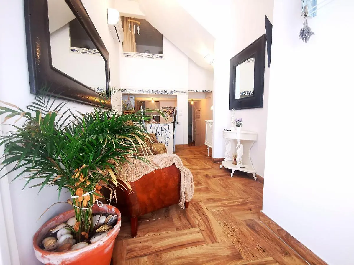 Vida A Portuguesa: Charming Portuguese-Style Apartment Portimao