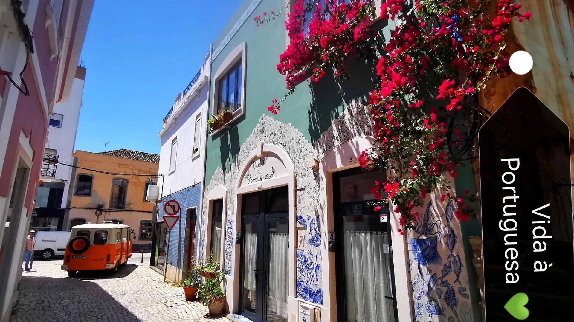 Vida A Portuguesa: Charming Portuguese-Style Apartment Portimao